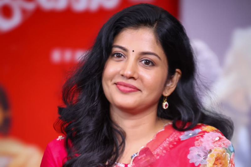 Sshivada age, height, weight, husband, family, biography, wiki and more