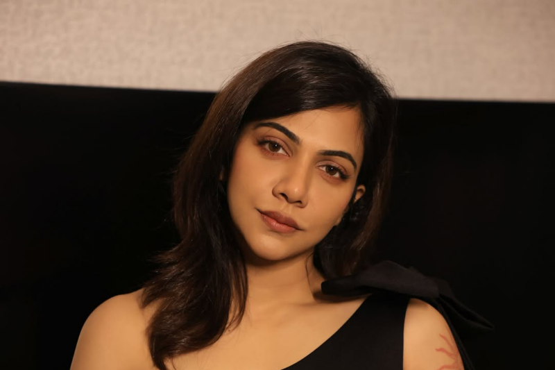 Madonna Sebastian age, height, weight, boyfriend, family, biography and more
